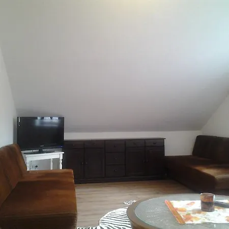 Ferienwohnung Im Dachgeschoss Apartman *